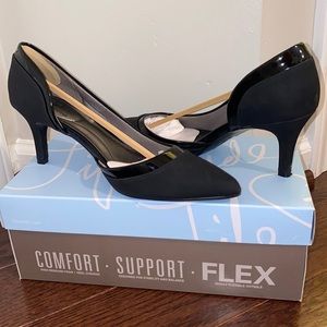 Life Stride Swann Black Pointed Toe Heels